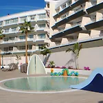 Gara Golf & فندق
