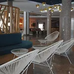 Gara Golf & بلايا ذي لاس أميريكاس
