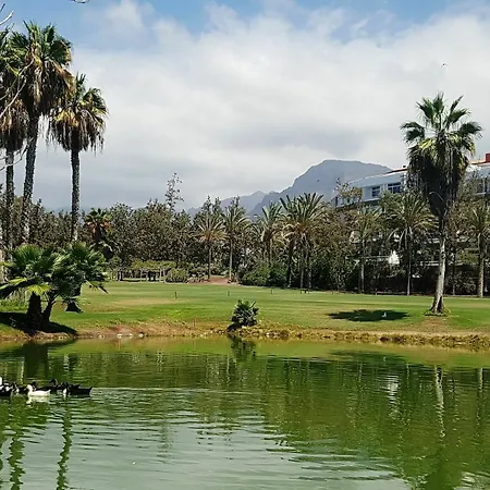 Gara Golf & פלאייה דה לאס אמריקס